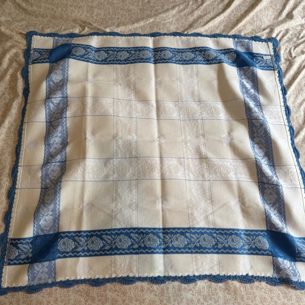 Vintage Blue White Cotton Damask Tablecloth Rose Floral Crochet Trim 32x30